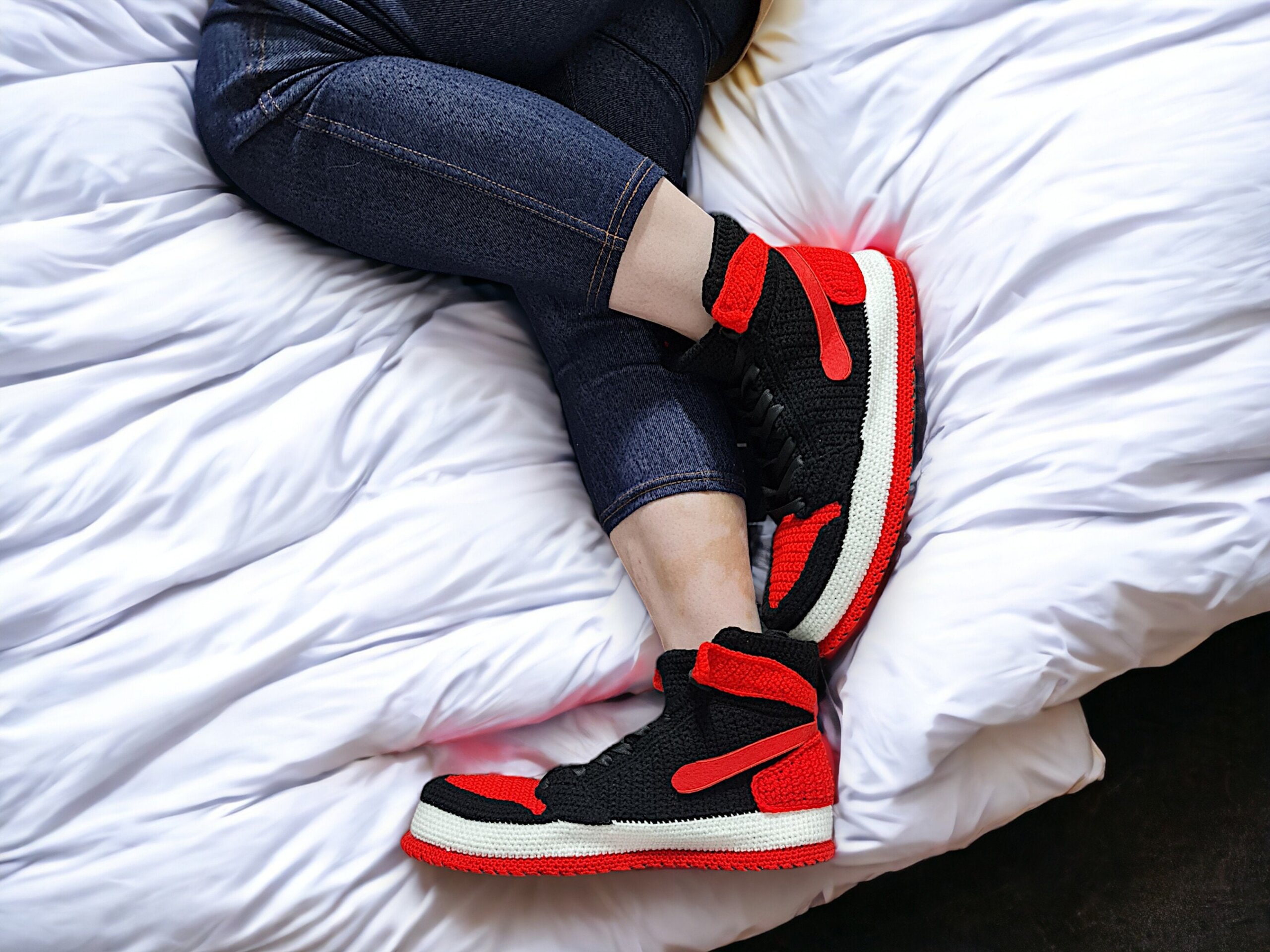 Black Red Knitted High Top Retro Basketball Sneaker Slippers