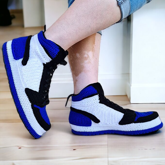 Blue Jordan-style Custom Knitted Sneaker Slippers Blue Jordan-style Custom Knitted Sneaker Slippers