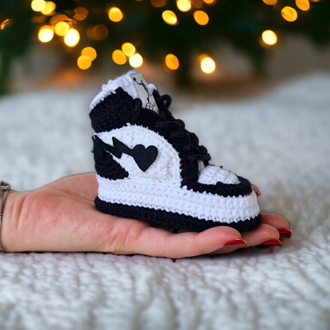 Crochet Baby Basketball Sneakers Booties Crochet Baby Basketball Sneakers Booties