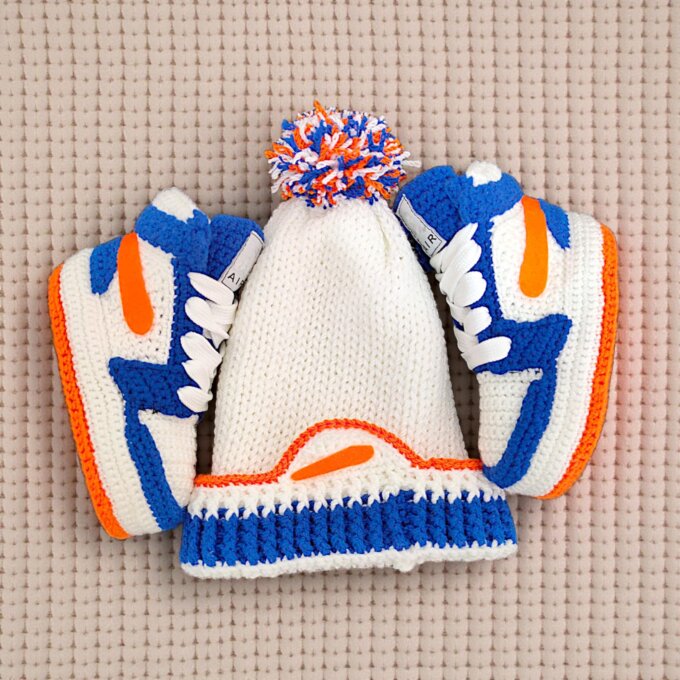 Crochet Baby Jordan Booties 038 Beanie Set New York Basketball Colors Baby Shower Favors Newborn Gender Neutral Outfit Babies Crib Shoes