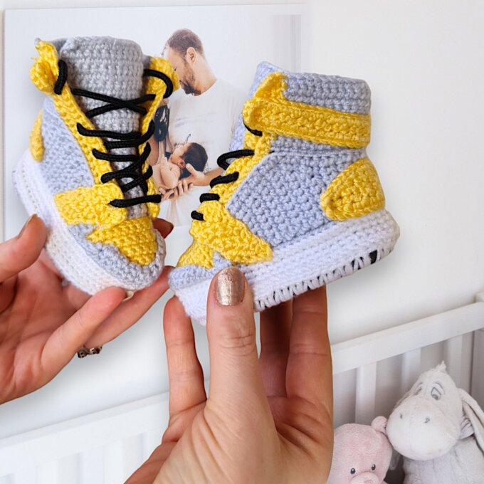 Crochet Baby Jordan-Style Booties Sneakers Crochet Baby Jordan-Style Booties Sneakers