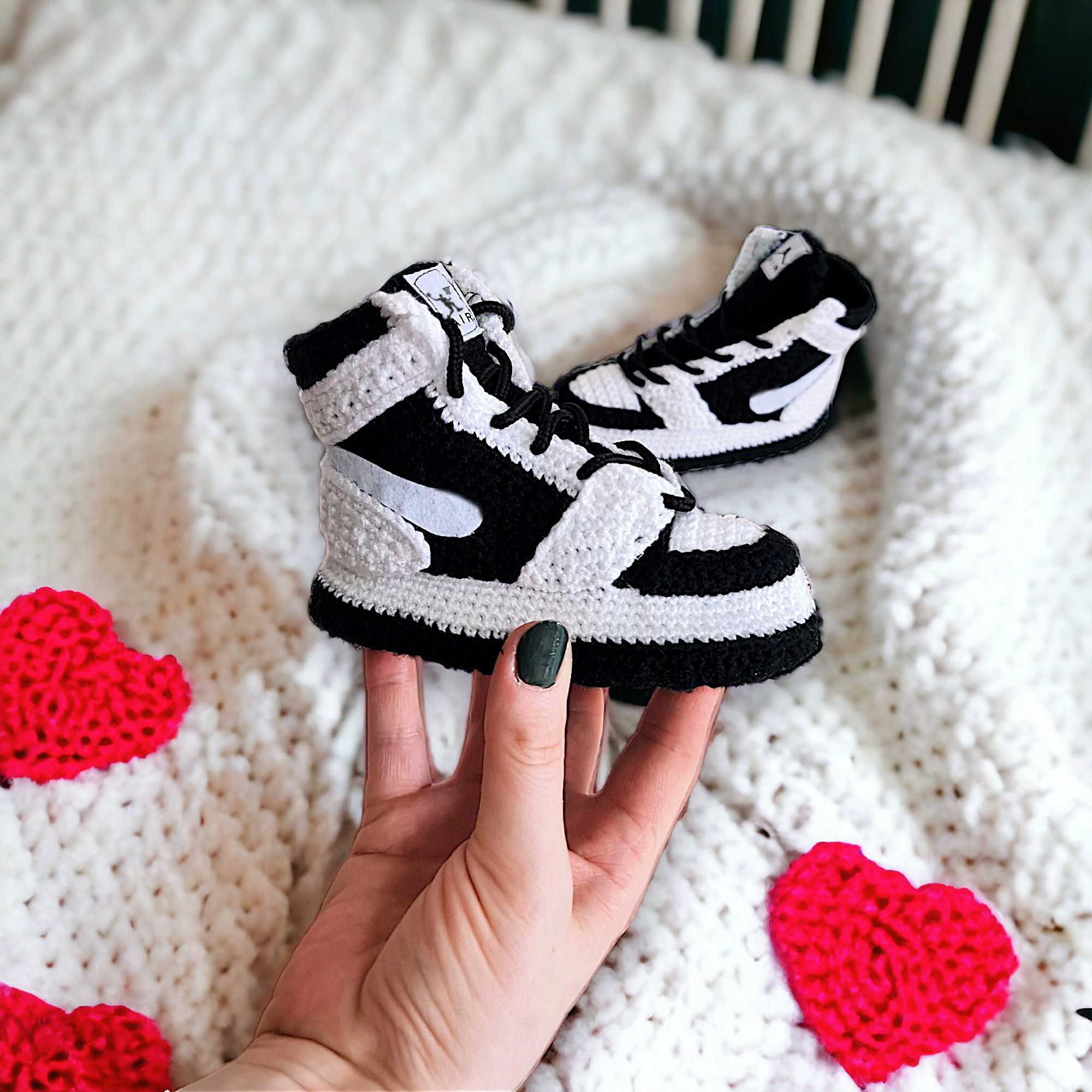 Crochet Baby Sneaker Booties