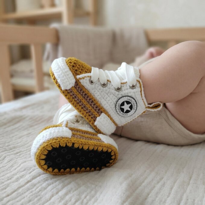 Crochet Baby Sneakers Soft Sole Newborn Crib Shoes Gender Neutral Baby Booties Non Slip Infant Prewalker Kicks Custom Baby Shower Gift