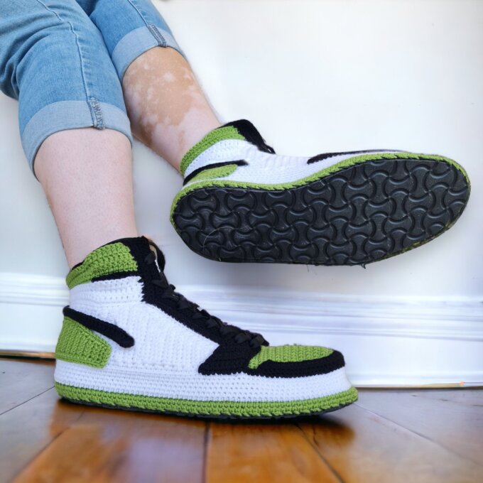 Hand-knit Jordan Sneakers Custom Slippers Hand-knit Jordan Sneakers Custom Slippers