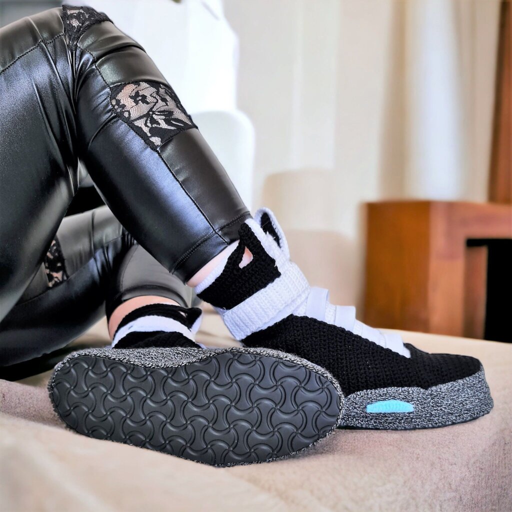 Black Air Mag Sneakers Slippers - view 5