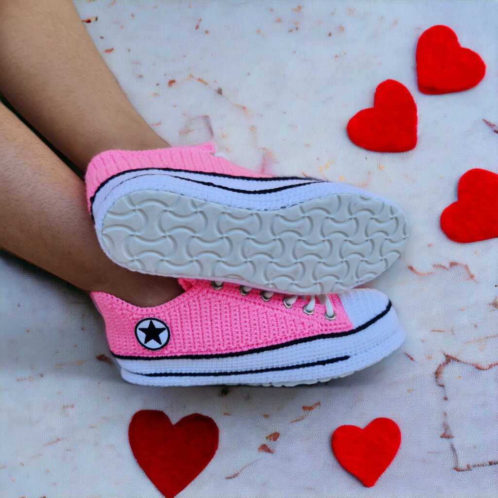 Stylish Pink Crochet Shoes - view 2