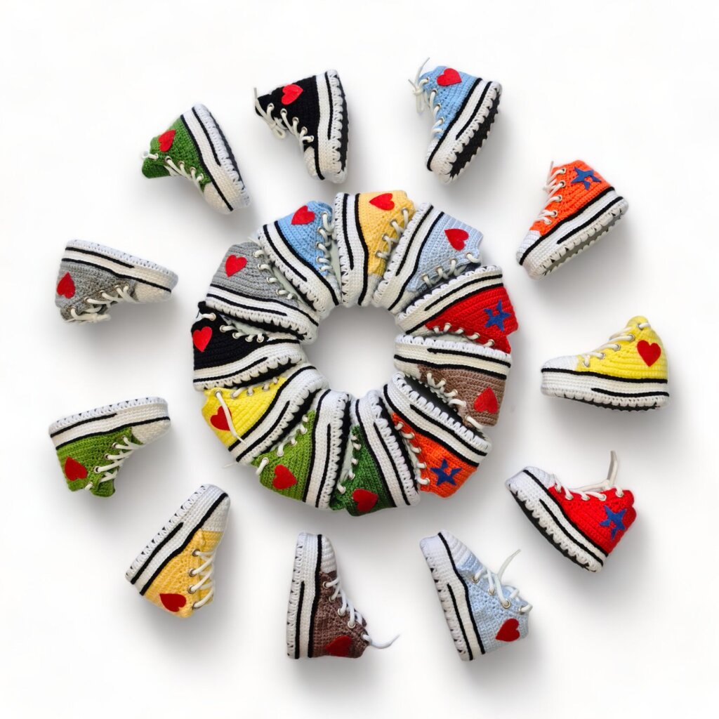 Crochet Baby Sneakers Booties - view 4