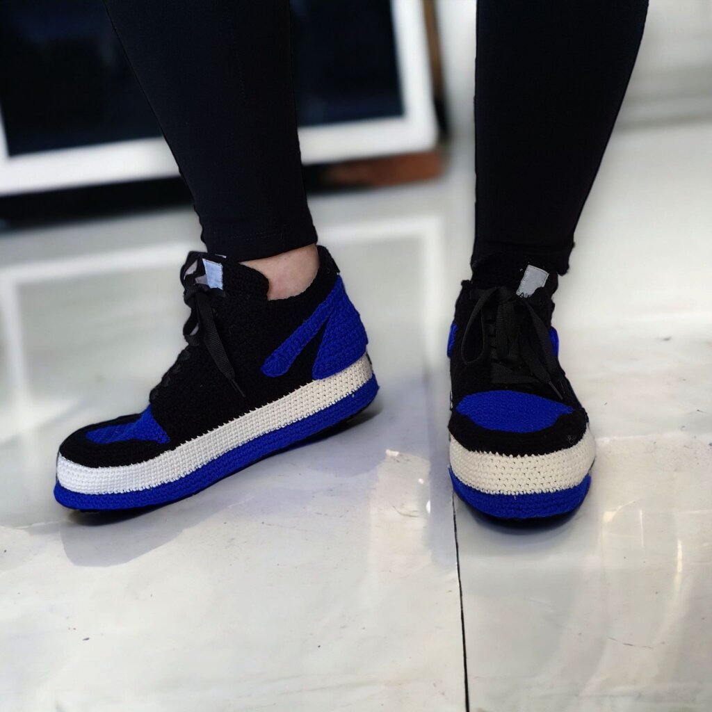 Low Top Blue Sneakers Slippers - view 3