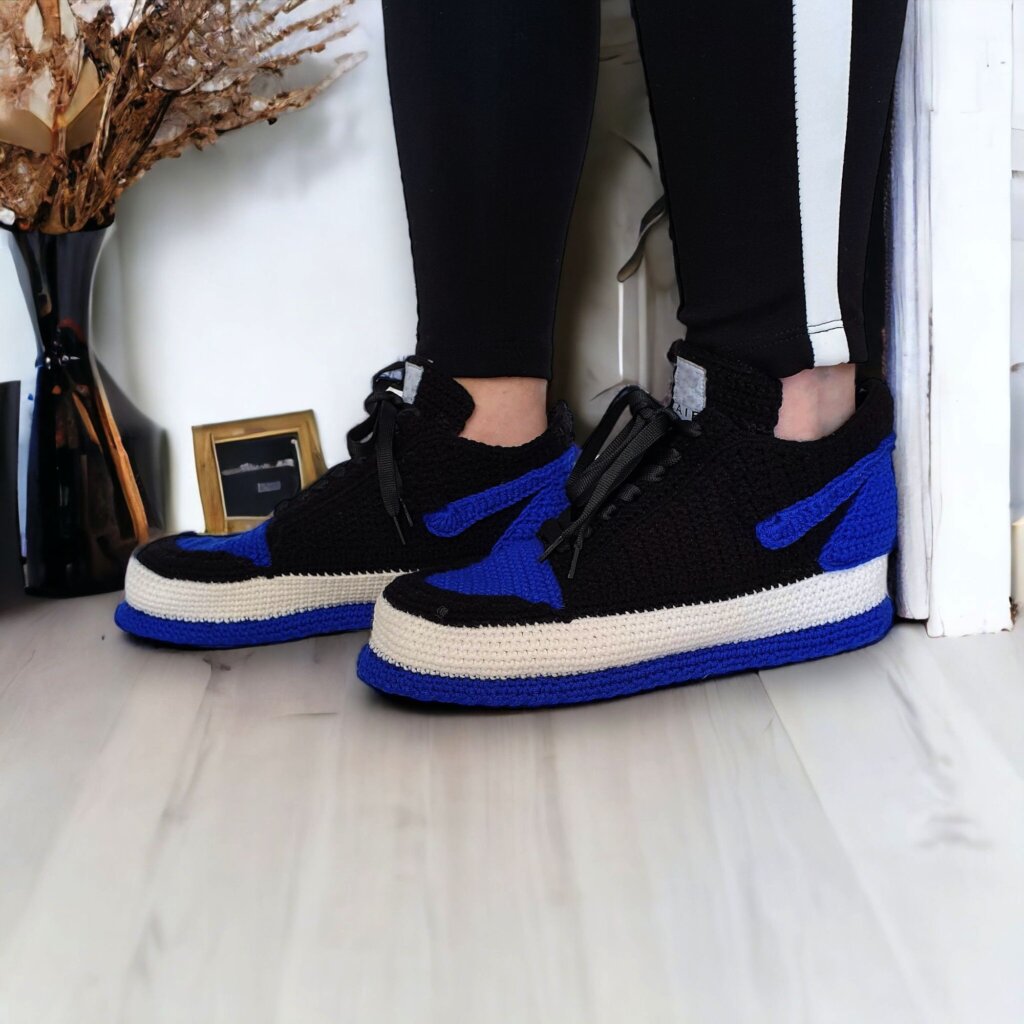 Low Top Blue Sneakers Slippers - view 4