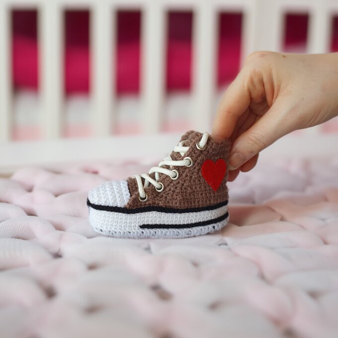 Crochet Baby Sneakers Booties