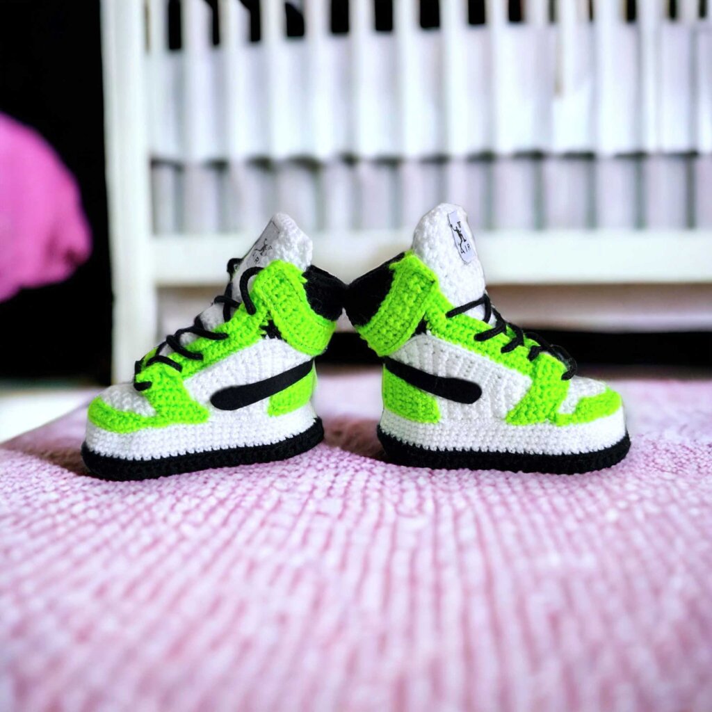 Crochet Sneaker Booties for Babies - view 5