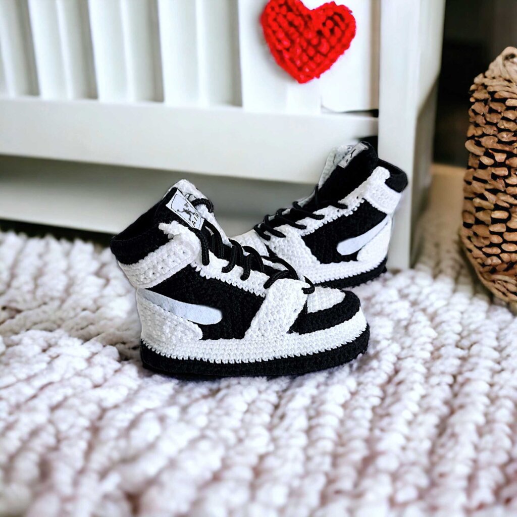 Crochet Baby Sneaker Booties - view 5
