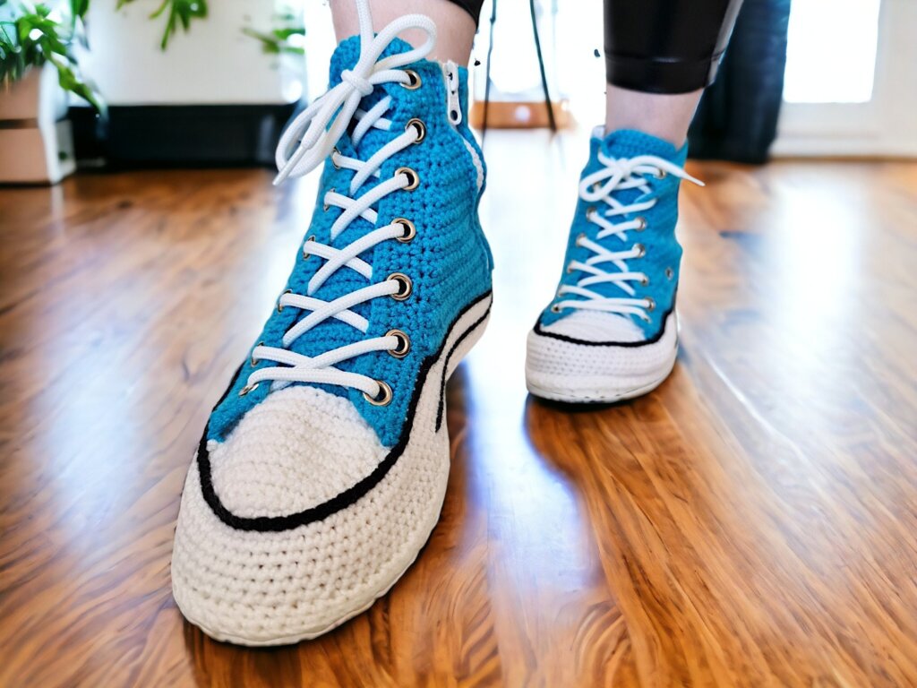 Crochet Converse-Style Knitted Slippers - view 4