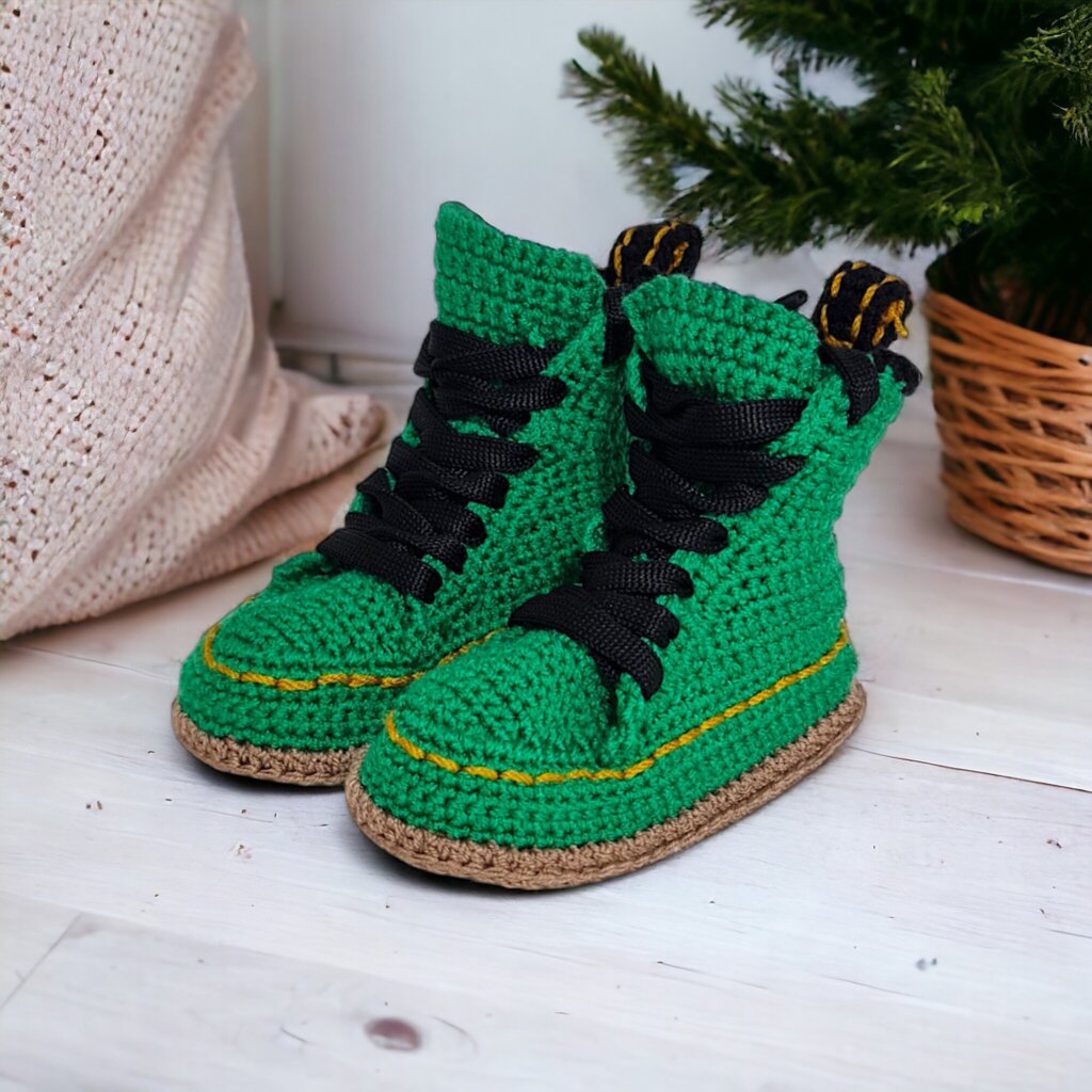 Crochet Baby Green Booties - view 3