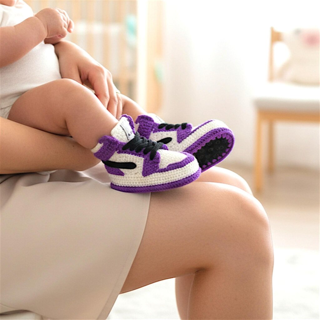 Jordan Style Baby Booties - view 4