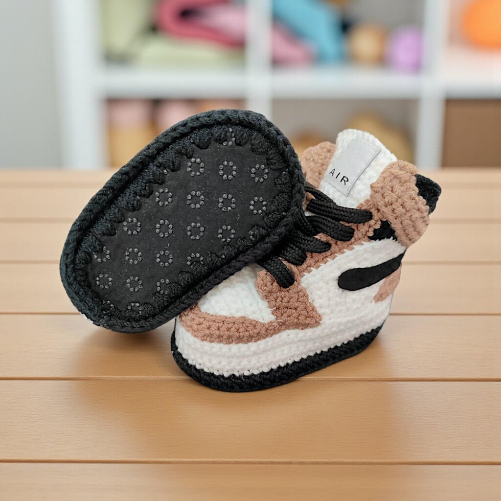 Crochet Baby Sneakers - view 5