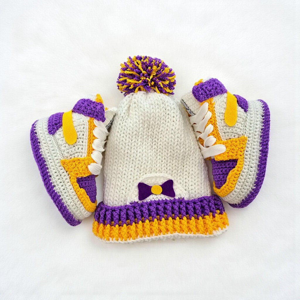 Baby Jordan-Style Booties - view 4