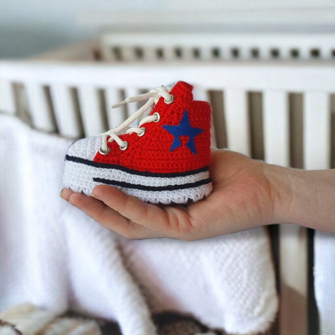 Organic Crochet Converse-Style Baby Booties