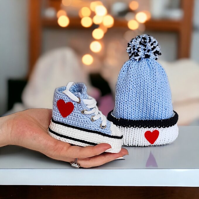 Turquoise Hand-Knitted Baby Booties & Beanie Set